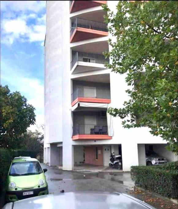 Larisa City Ap 5 With Parking 외부 사진